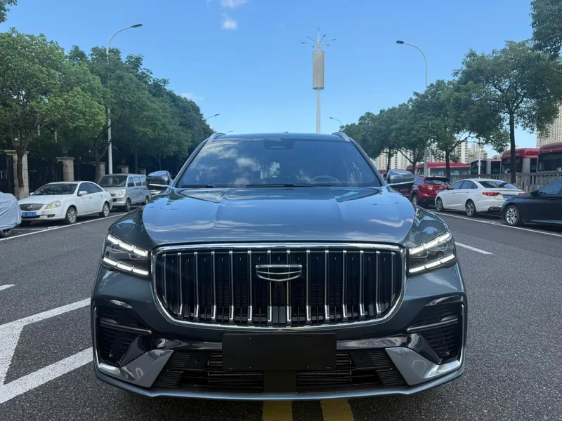 Geely Monjaro 2026 2.0TD High-power automatic four-wheel drive oriental obsidian full moon version exterior photo 2