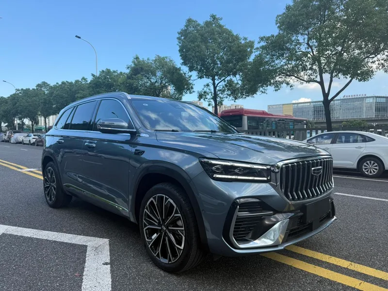 Geely Monjaro 2026 2.0TD High-power automatic four-wheel drive oriental obsidian full moon version exterior photo 3