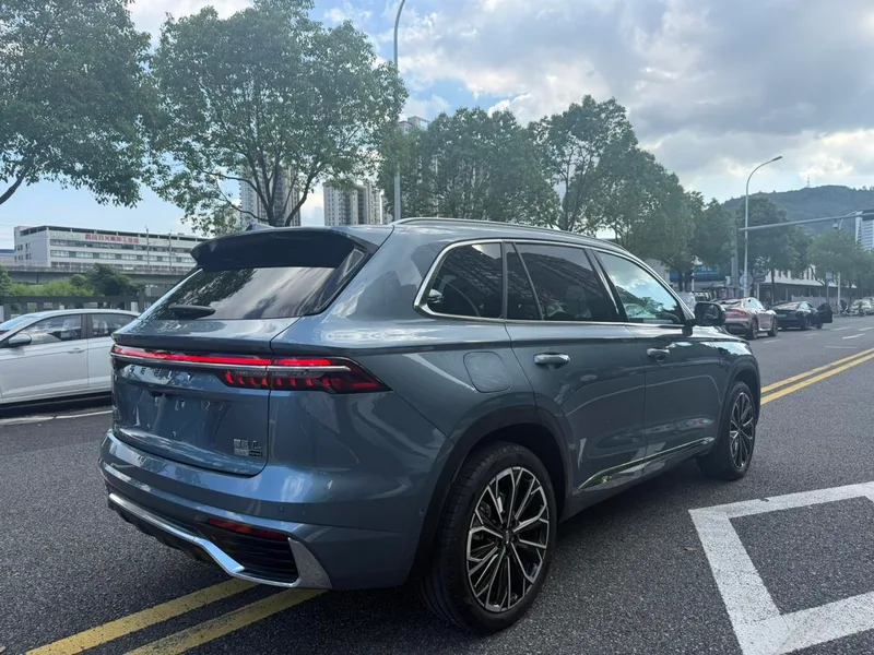 Geely Monjaro 2026 2.0TD High-power automatic four-wheel drive oriental obsidian full moon version exterior photo 5
