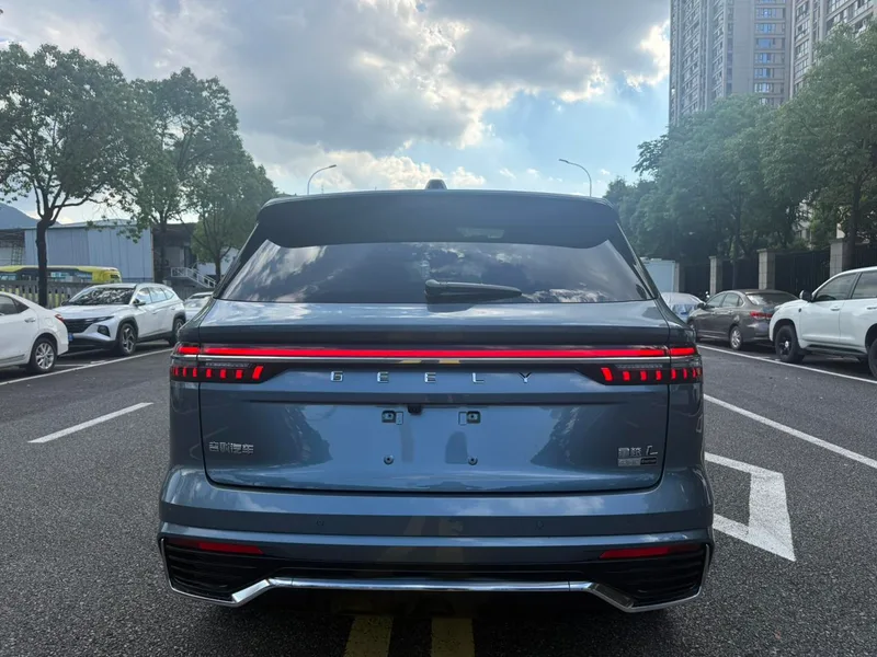 Geely Monjaro 2026 2.0TD High-power automatic four-wheel drive oriental obsidian full moon version exterior photo 6