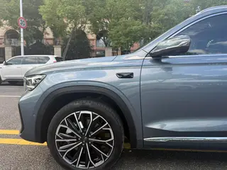 Geely Monjaro 2026 2.0TD High-power automatic four-wheel drive oriental obsidian full moon version exterior photo 9
