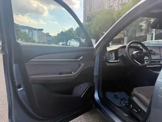 Geely Monjaro 2026 2.0TD High-power automatic four-wheel drive oriental obsidian full moon version interior photo 11