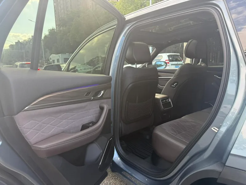 Geely Monjaro 2026 2.0TD High-power automatic four-wheel drive oriental obsidian full moon version interior photo 14