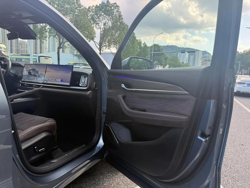Geely Monjaro 2026 2.0TD High-power automatic four-wheel drive oriental obsidian full moon version interior photo 20