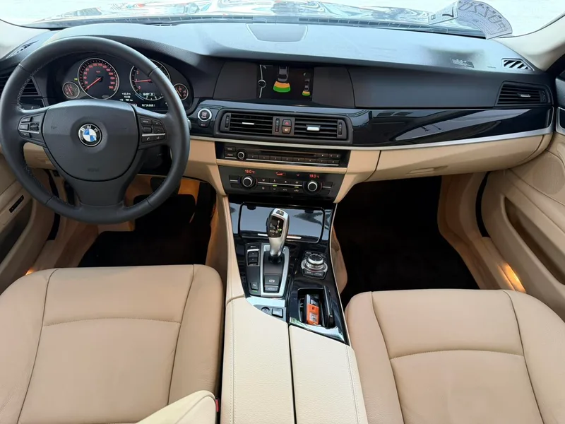 BMW 5 Series 2013 525Li Luxury type exterior photo 5