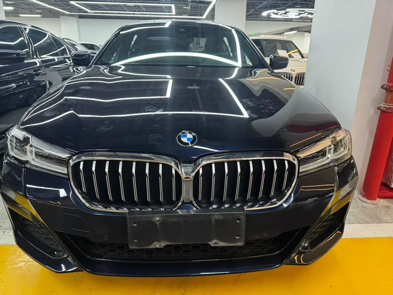 BMW 5 Series 2021 Restyling 525Li M Sports suit exterior photo 2