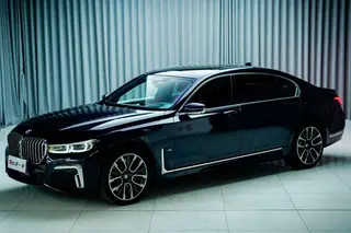 BMW 7 Series 2019 Reforma 740Li xDrive Tipo administrativo M Conjunto deportivo exterior foto 1