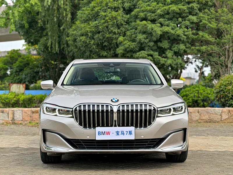 BMW 7 Series 2021 740Li Leading Type Luxury Set exterior photo 2