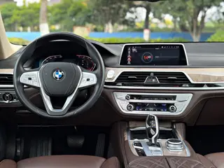 BMW 7 Series 2021 740Li Leading Type Luxury Set exterior photo 8