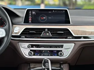 BMW 7 Series 2021 740Li Leading Type Luxury Set exterior photo 10