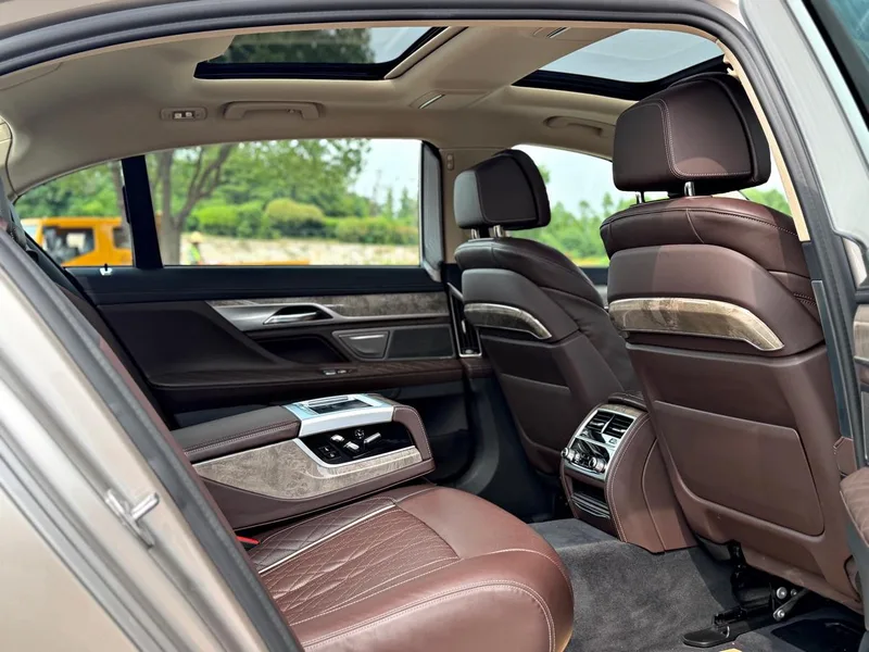 BMW 7 Series 2021 740Li Leading Type Luxury Set interior photo 14