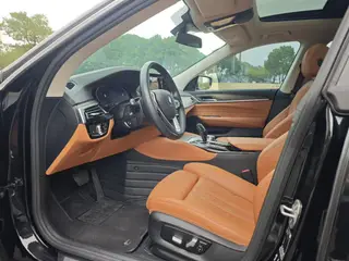 BMW 6 Series GT 2022 630i Luxury Design Set interior photo 7