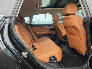 BMW 6 Series GT 2022 630i Luxury Design Set interior photo 10