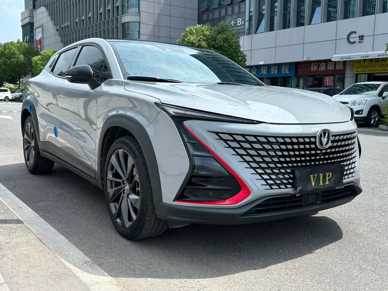 Changan UNI-T 2020 1.5T Modelo insignia exterior foto 3