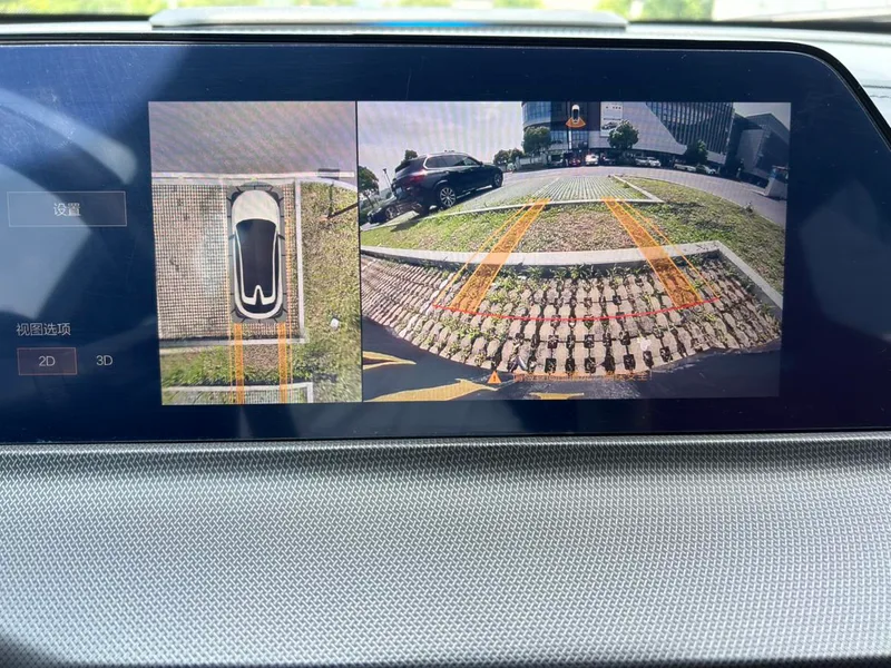 Changan UNI-T 2020 1.5T Modelo insignia interior foto 11
