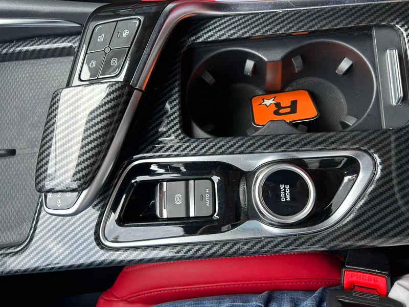 Changan UNI-T 2020 1.5T Modelo insignia interior foto 13