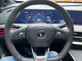 Changan UNI-T 2020 1.5T Modelo insignia interior foto 15