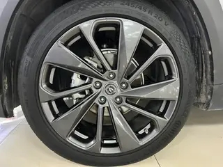 Changan UNI-T 2020 1.5T Modelo insignia interior foto 18