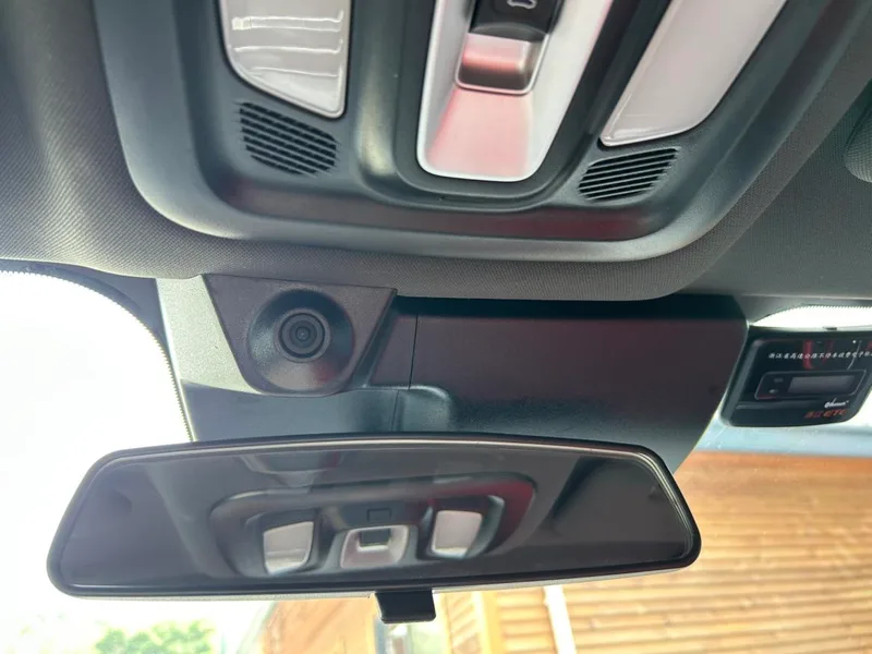 Changan UNI-T 2020 1.5T Modelo insignia interior foto 20