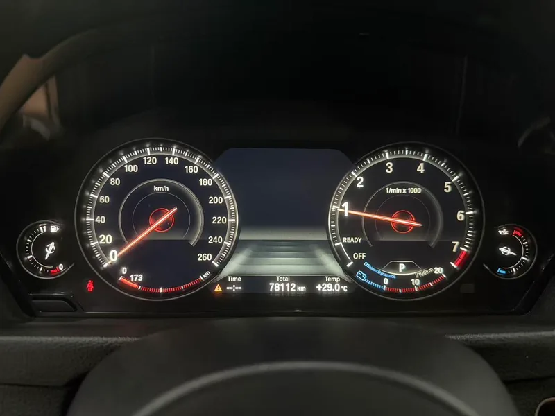 BMW 3 Series GT 2019 330i xDrive M Sportif intérieur photo 12
