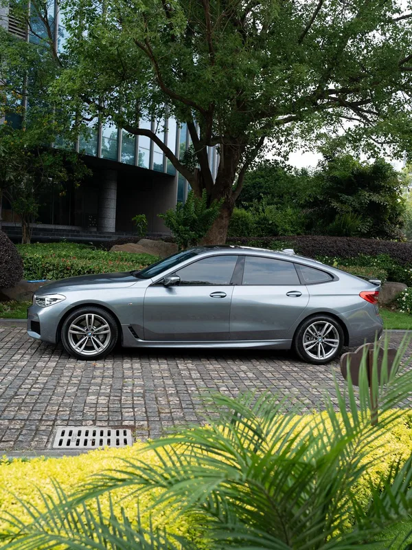 BMW 6 Series GT 2019 630i M Conjunto deportivo exterior foto 3