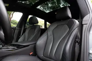 BMW 6 Series GT 2019 630i M Conjunto deportivo exterior foto 5