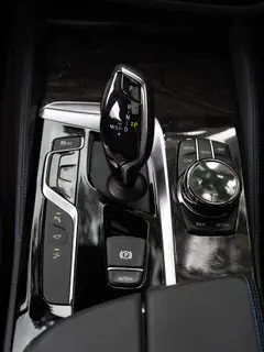 BMW 6 Series GT 2019 630i M Conjunto deportivo exterior foto 7