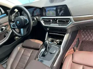 BMW 3 Series 2020 325Li M Sports suit interior photo 10