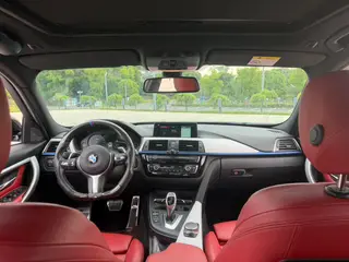 BMW 3 Series 2018 330i M Sports Obsidian Night Edition interior photo 10