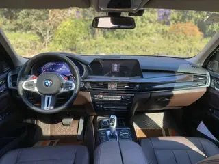 BMW X5 2017 xDrive35i Estilo elegante exterior foto 4