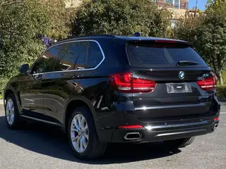 BMW X5 2017 xDrive35i Estilo elegante interior foto 8