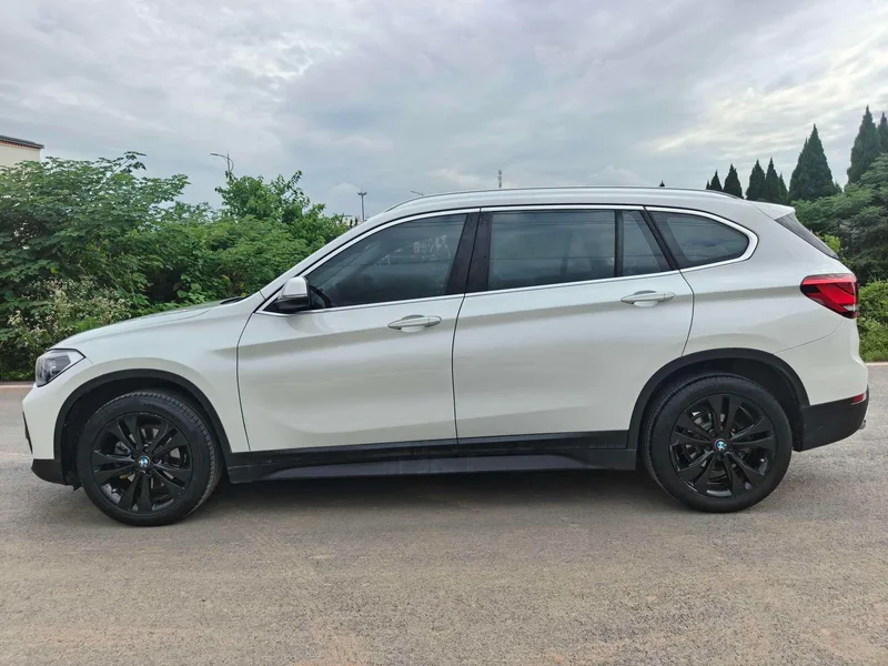 BMW X1 2020 sDrive20Li Fashionable exterior photo 3