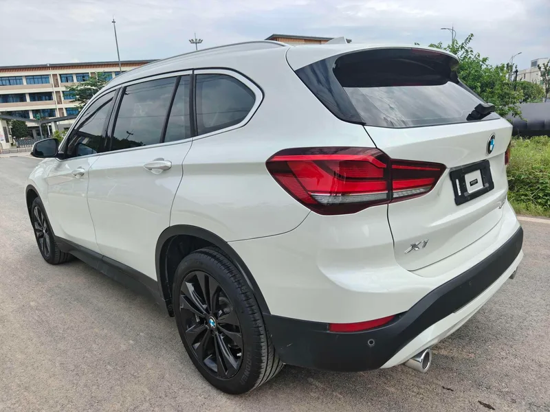 BMW X1 2020 sDrive20Li Fashionable exterior photo 4