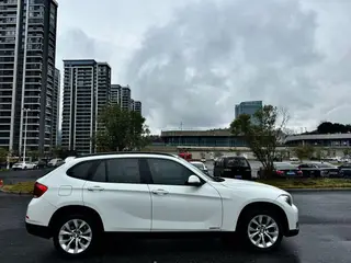 BMW X1 2013 sDrive18i Fashionable exterior photo 4