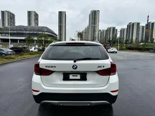 BMW X1 2013 sDrive18i Fashionable exterior photo 5