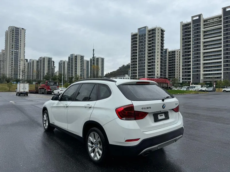 BMW X1 2013 sDrive18i Fashionable exterior photo 7
