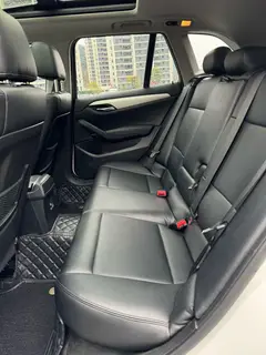BMW X1 2013 sDrive18i Fashionable interior photo 15