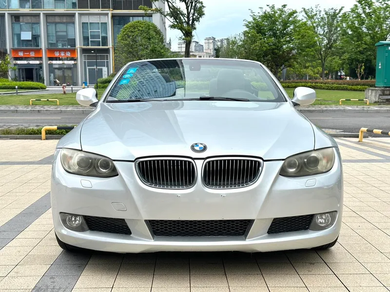 BMW 3 Series 2009 325i Convertible Coupe exterior photo 2