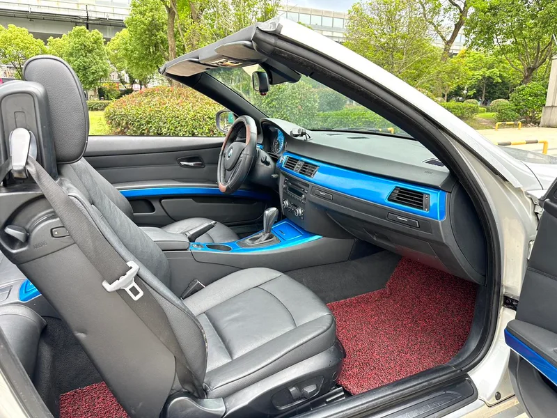 BMW 3 Series 2009 325i Convertible Coupe interior photo 9