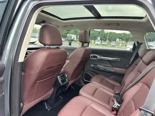 Geely Okavango 2022 1.8TD Automatic Deluxe interior photo 13