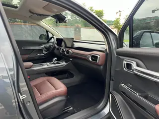 Geely Okavango 2022 1.8TD Automatic Deluxe interior photo 17