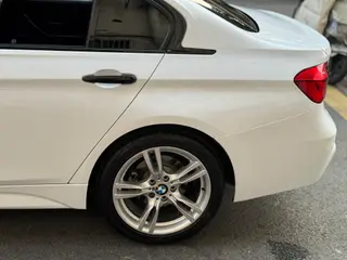 BMW 3 Series 2018 320i M Sports suit exterior photo 4