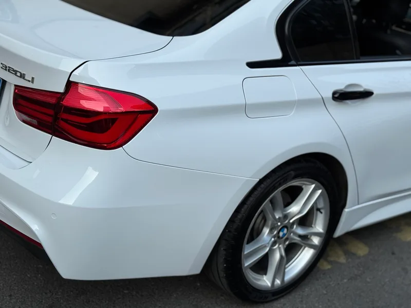 BMW 3 Series 2018 320i M Sports suit exterior photo 6