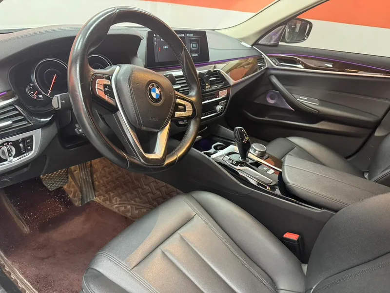 BMW 5 Series 2018 525Li Luxury Set exterior photo 4