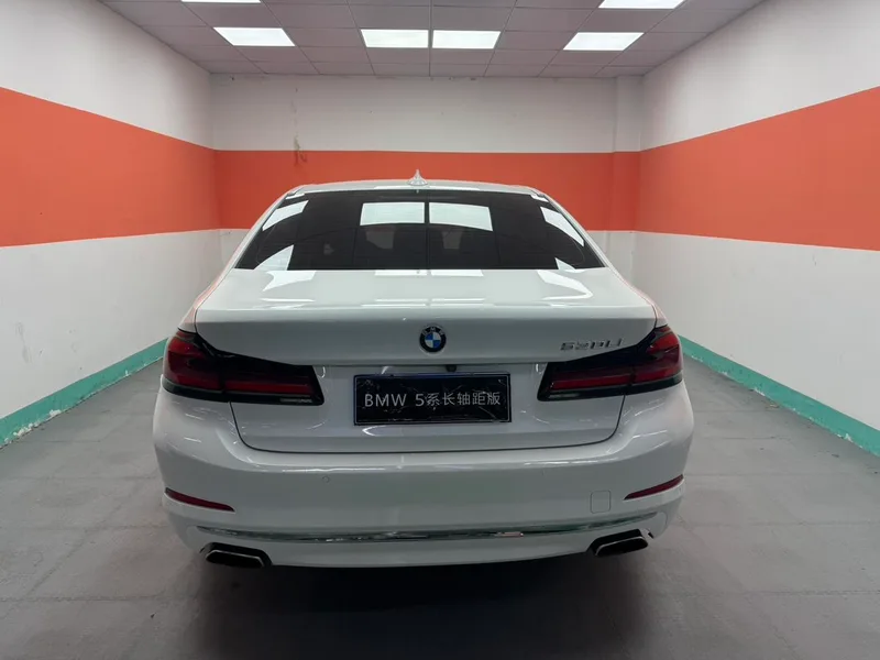 BMW 5 Series 2018 525Li Luxury Set interior photo 8