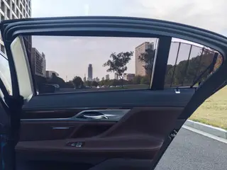 BMW 7 Series 2017 730Li Líder interior foto 19