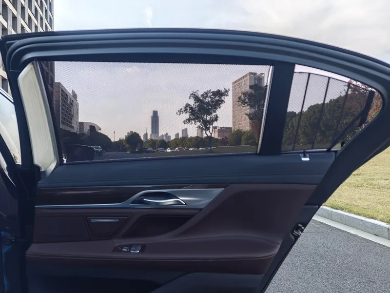BMW 7 Series 2017 730Li Líder interior foto 19