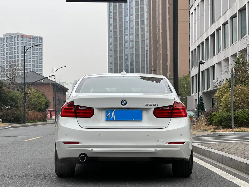BMW 3 Series 2015 320i Super Yue Fashion exterior photo 5
