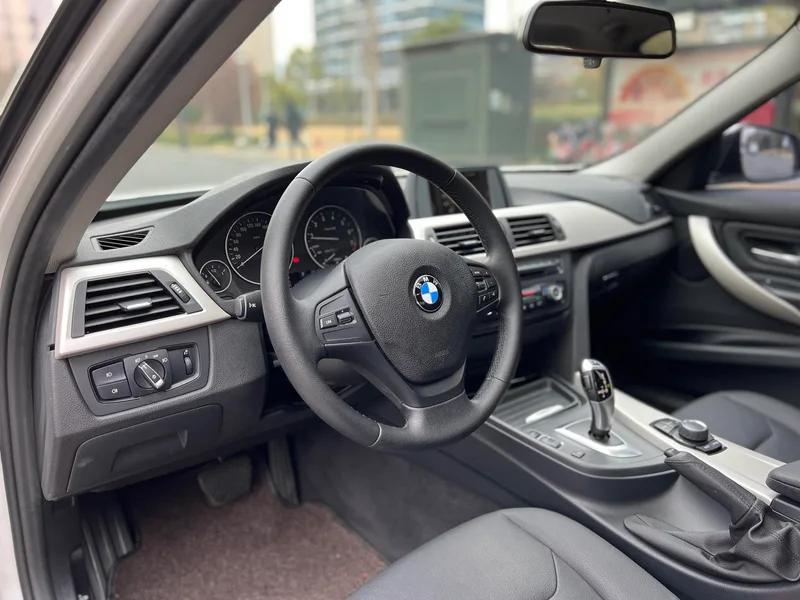 BMW 3 Series 2015 320i Super Yue Fashion exterior photo 8