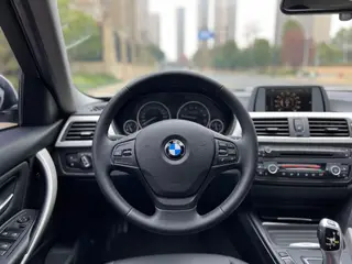 BMW 3 Series 2015 320i Super Yue Fashion interior photo 14